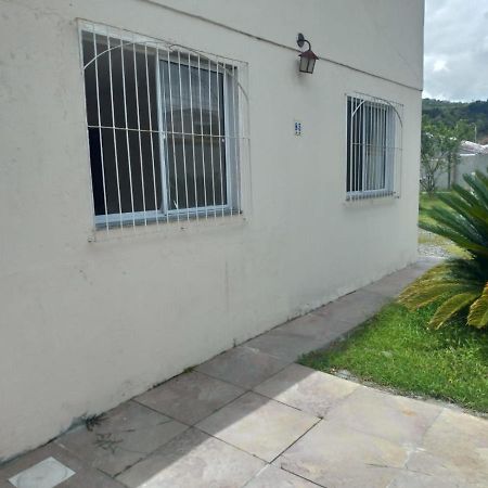 Casa Agradavel Em Camboriu Com Estacionamento No Patio Villa Buitenkant foto