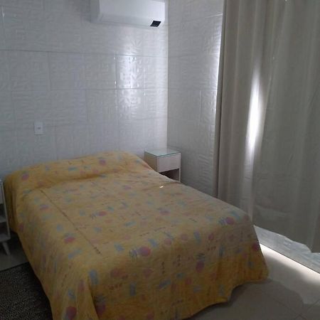 Casa Agradavel Em Camboriu Com Estacionamento No Patio Villa Buitenkant foto